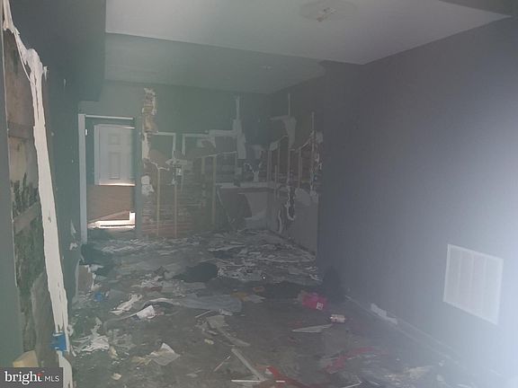 3rd image of 2103 Wilhelm St