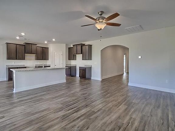 5th image of 371 Silver Anchor Dr