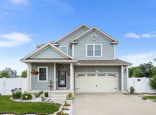 324 Central St, Springfield, MA 01105