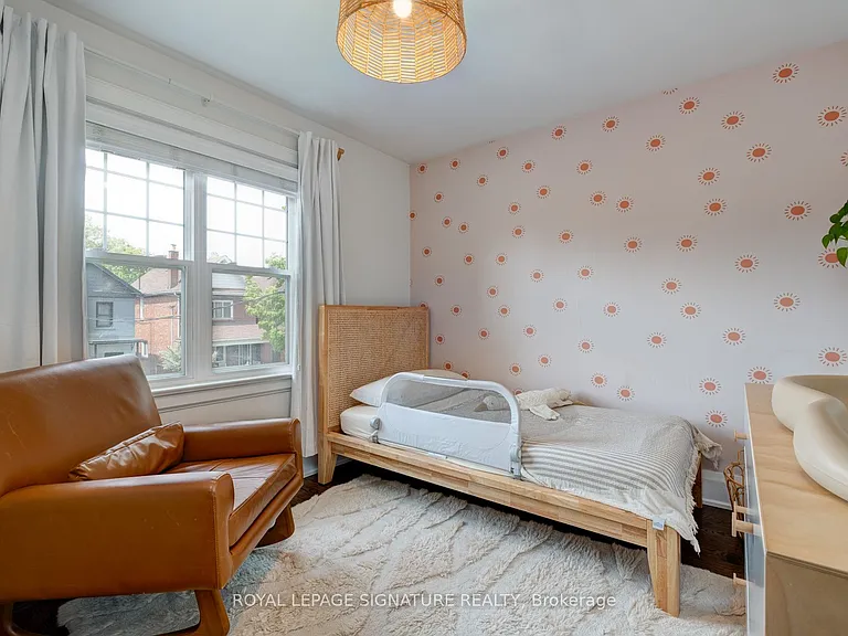 77 Runnymede Rd — Photo 25