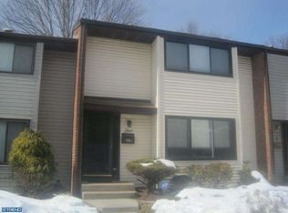 5 Dennison Dr, East Windsor, NJ 08520