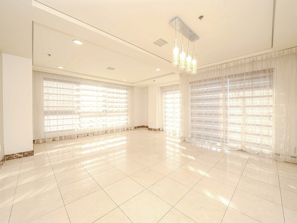 1st image of 702 S Serrano Ave APT 501