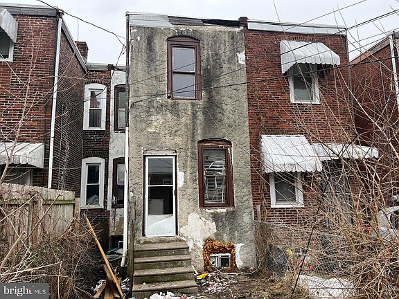 2nd image of 1066 Princess Ave