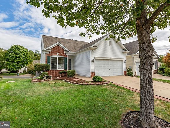 5th image of 304 Bridgewater Cir