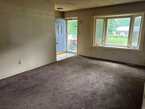 2nd image of 3306 Montana Dr