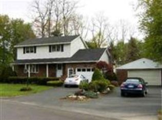 1005 Valentine Dr, Schenectady, NY 12303