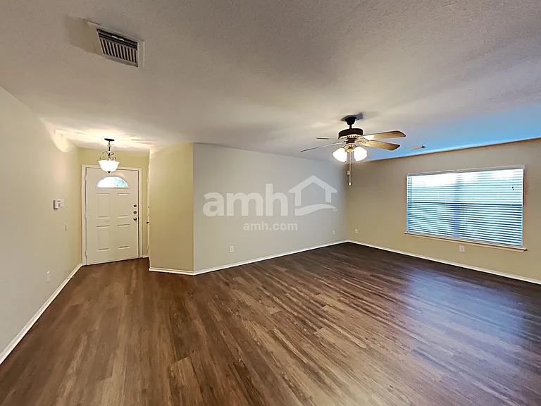 10339 Manor Crk — Photo 5