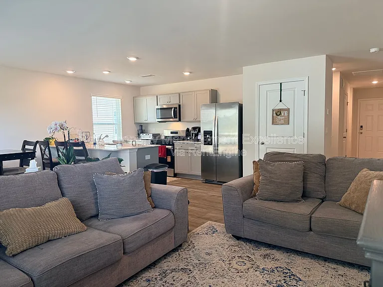 58 Sweet Meadow Rd — Photo 10