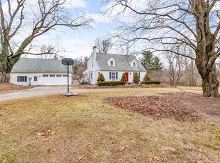 1060 E Kimmel Rd, Jackson, MI 49201