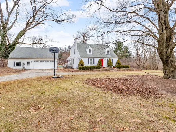 1060 E Kimmel Rd, Jackson, MI 49201