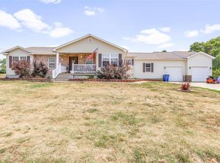 1124 Riverwoods Dr, Desloge, MO 63628