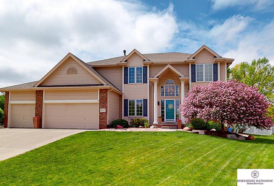 1st image of 6512 N 159th Avenue Cir