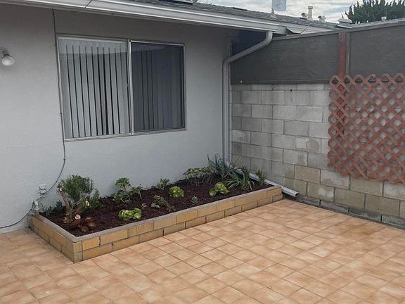 3rd image of 22 W Garden Grn