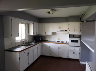 908 Greenbrier Rd, Dekalb, IL 60115