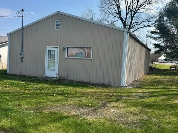 232 S Posey Street, Campbellsburg, IN 47108