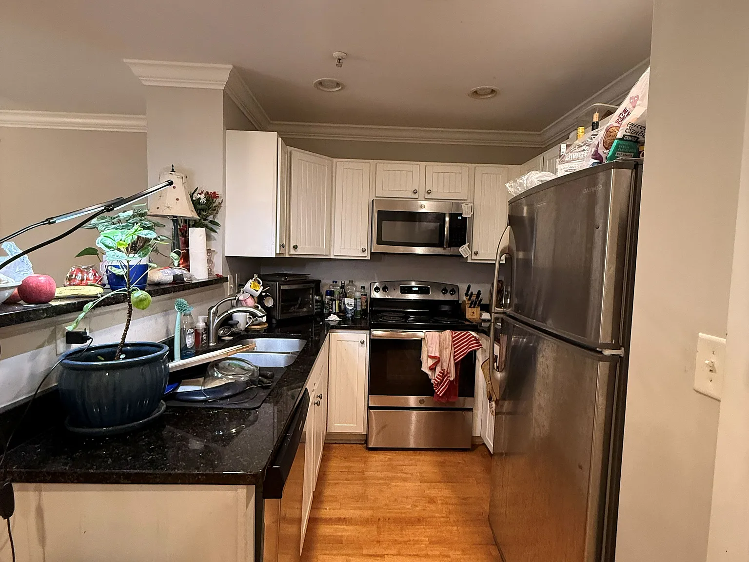 3 bed, 1406 sqft, $1,950 — Photo 2