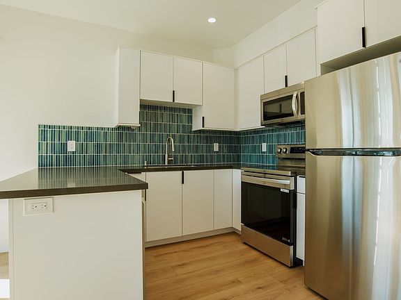 2nd image of 818 24th St #2334-F