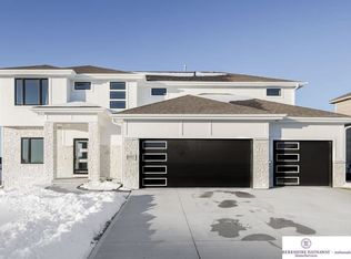 6987 N 172nd St, Bennington, NE 68007