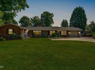 1702 Sundale Rd, Johnson City, TN 37604