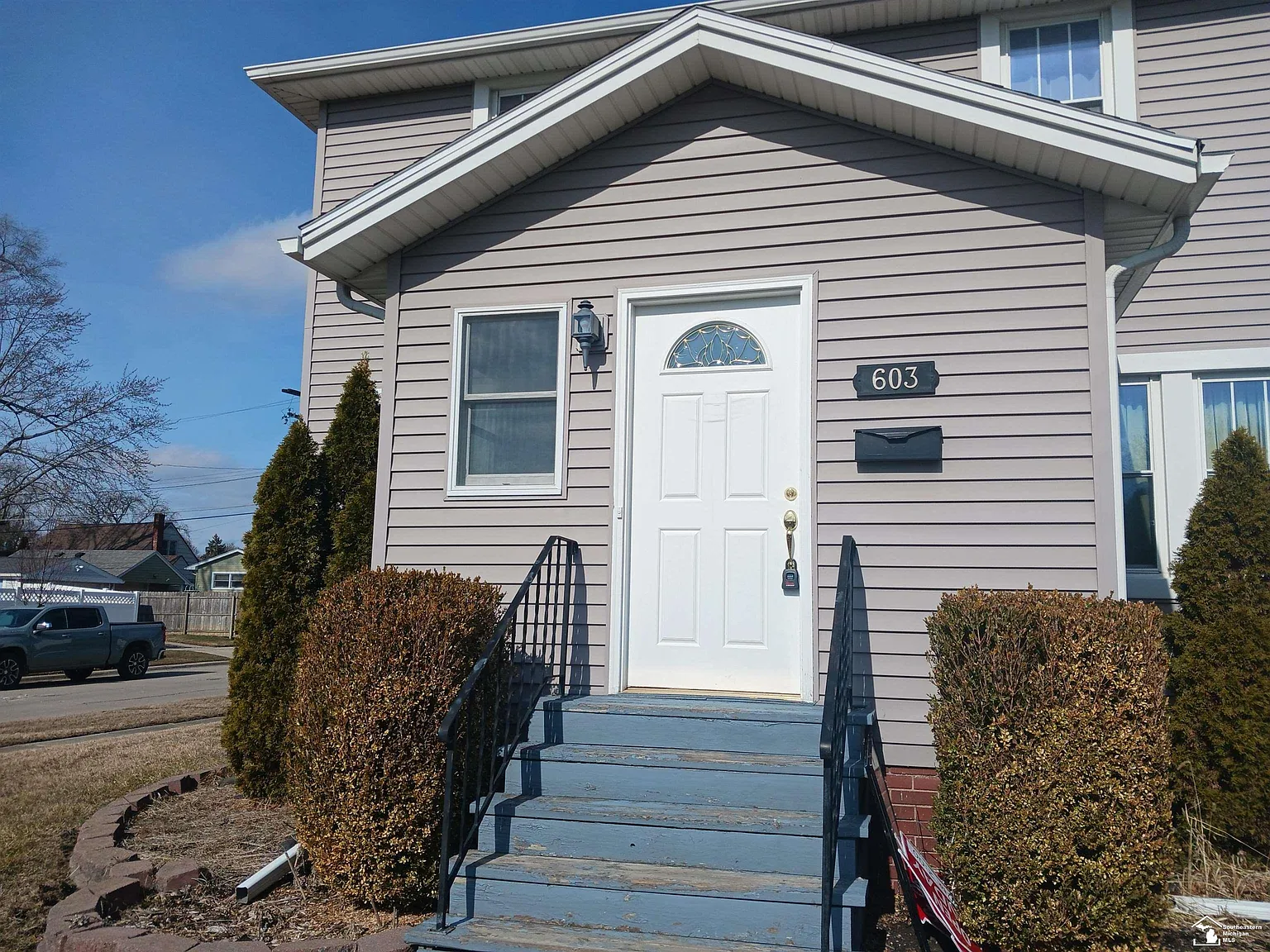 603 Scottwood Ave photo 1