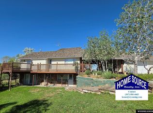 1015 S Smith Rd, Riverton, WY 82501