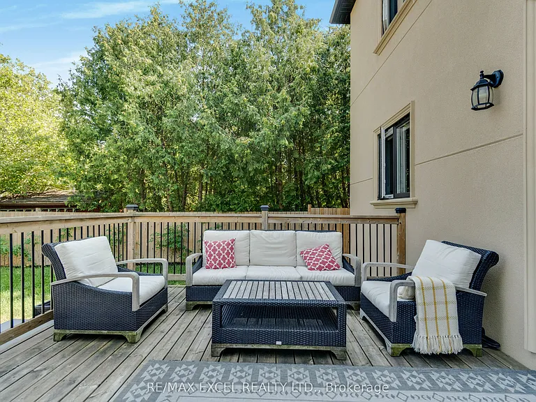 49 Kenton Dr — Photo 45