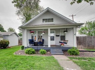 927 S 22nd St, Quincy, IL 62301