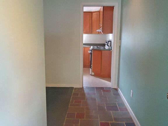 3rd image of 15 Margo Dr
