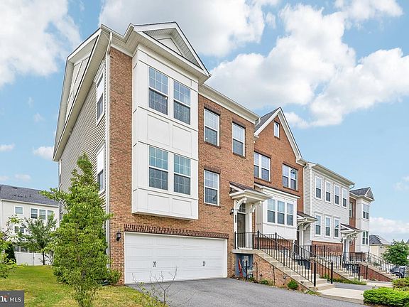 2nd image of 8116 Dalton Way