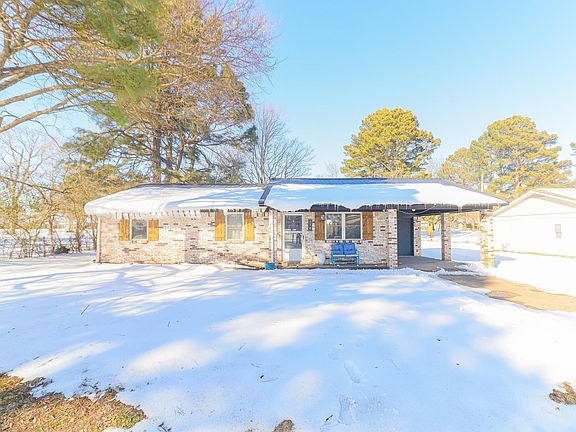 2nd image of 214 Devine St