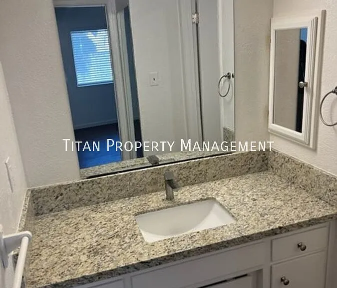 770 Carro Dr #1 — Photo 7