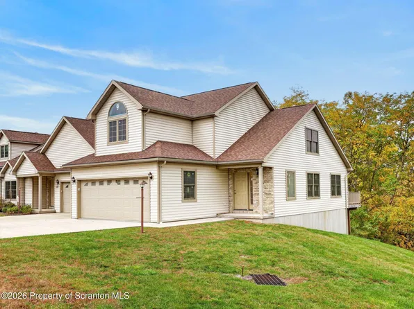 226 Village View Dr, Tunkhannock, PA 18657