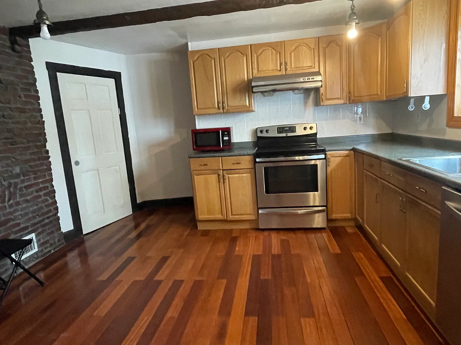 Studio, 574 sqft, $1,600 — Photo 2