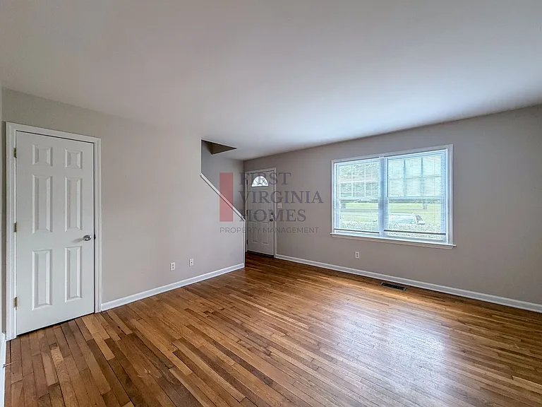 44 Fawn Lake Ln — Photo 3
