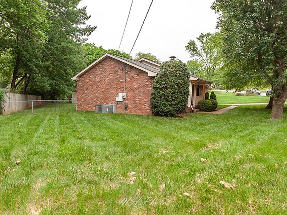 5th image of 104 Needles Ct