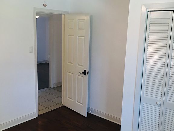 5th image of 4505 Pete St