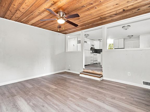 3rd image of 28324 S Fir Ln
