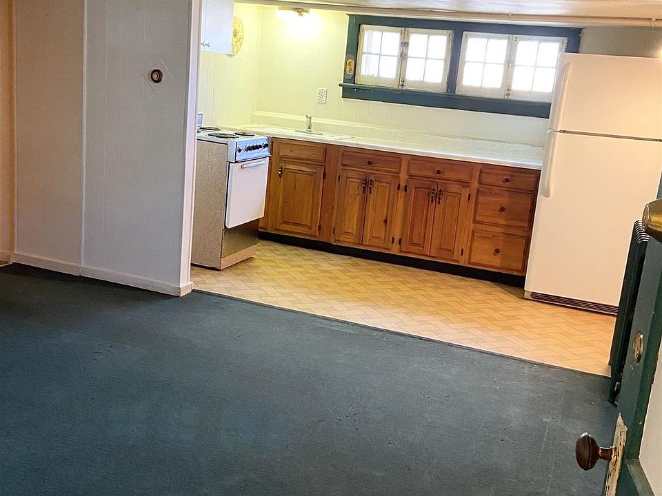1st image of 39 Frances St APT 3