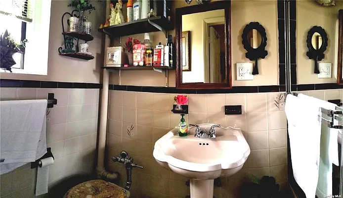 Sold by EZ Sell Realty | media 34