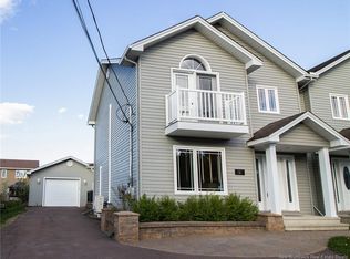 927 Mapleton Rd, Moncton, NB E1G2K6
