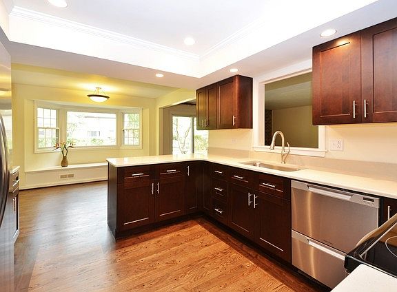 3rd image of 1628 Longvalley Dr