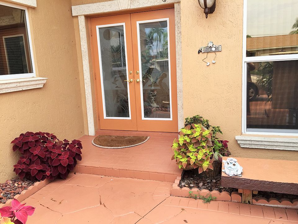 1st image of 10400 NW 21st Ct