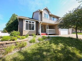 6308 S Heatherridge Ave, Sioux Falls, SD 57108