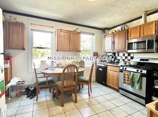 207 Hillside St #4, Roxbury Crossing, MA 02120