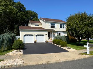 18 Jacob Dr, Howell, NJ 07731