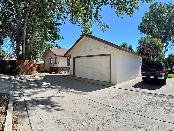 4th image of 1700 Mackland Ave