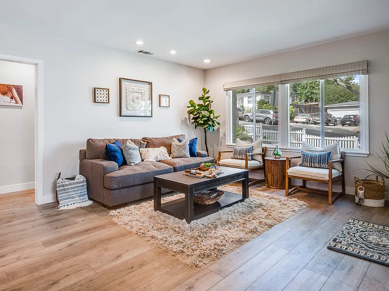 1319 S Irena Ave — Photo 5