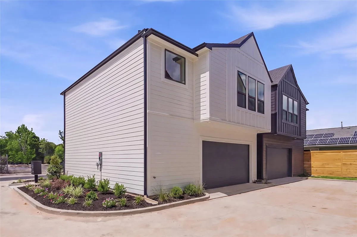 Building Photo - 4603 Harrisburg Blvd #C