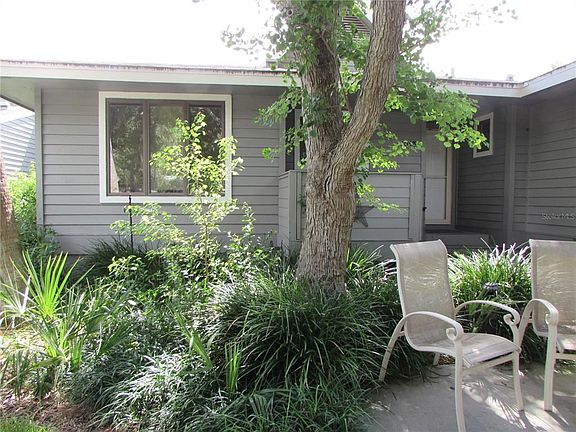 3rd image of 1013 Lake Avoca Ct #1013