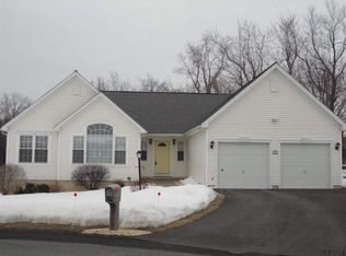 16 Redwood Ct, Rensselaer, NY 12144